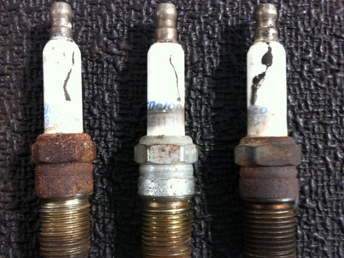 Engine Code P0300 Caused By Bad Spark Plugs Pictures Of Common Causes